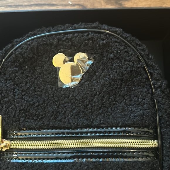 Disney Mickey Mouse Fuzzy Mini backpack gift set - Picture 11 of 12
